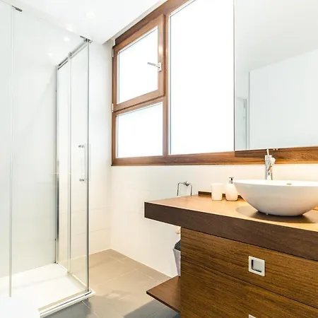 Avenue Shared Terrace Apartment *